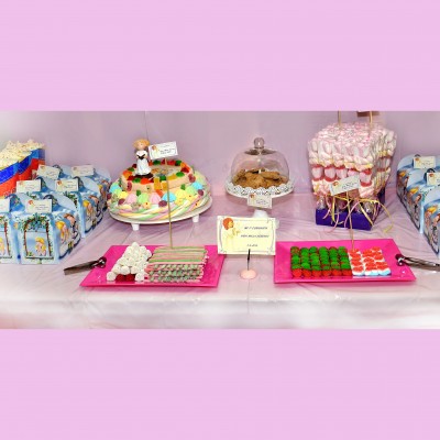 communion-table-girl-24-diners