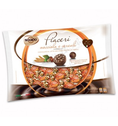 Bombon praline with hazelnut